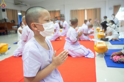 ภาพ No.44631:ประมวลภาพพิธีบรรพชา โครงการบรรพชาสามเณรฟื้นฟูพระพุทธศาสนาทั่วไทย ณ ธุดงคสถานสุราษฎร์ธานี