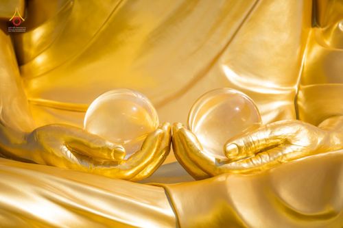 ภาพ No.42644:พิธีอัญเชิญมยุรนาวากาศ ประดิษฐาน ณ อาคาร 100 ปี เนื่องในวันคล้ายวันเกิด ครบ 113 ปี คุณยายอาจารย์มหารัตนอุบาสิกาจันทร์ ขนนกยูง