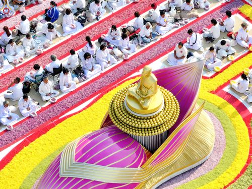 ภาพ No.295031:วันที่ 14 มกราคม พ.ศ. 2569 พิธีต้อนรับพระธรรมยาตรา อนุสรณ์สถานลำดับที่ 4  สถานที่เกิดด้วยกายธรรม ณ วัดโบสถ์บน ต.บางคูเวียง จ.นนทบุรี ในโครงการธรรมยาตรา กตัญญูบูชา มหาปูชนียาจารย์ พระมงคลเทพมุนี(สด จนฺทสโร) พระผู้ปราบมาร อนุสรณ์สถาน 7 แห่ง ปีที่ 14