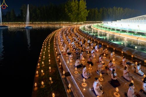 ภาพ No.55333:ประมวลภาพพิธีลอยกระทงธรรม ณ วัดพระธรรมกาย (วันที่ 8 พฤศจิกายน พ.ศ. 2565)