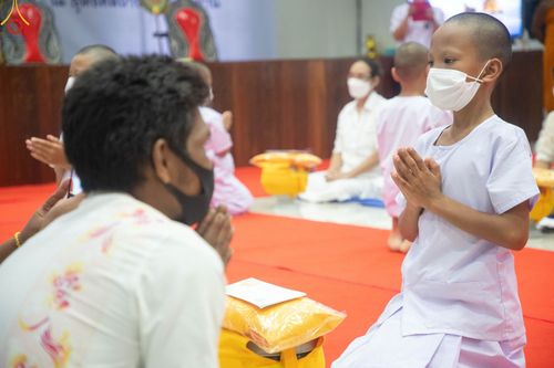 ภาพ No.44629:ประมวลภาพพิธีบรรพชา โครงการบรรพชาสามเณรฟื้นฟูพระพุทธศาสนาทั่วไทย ณ ธุดงคสถานสุราษฎร์ธานี