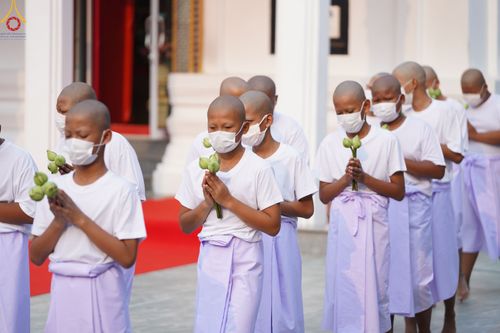 ภาพ No.44685:ประมวลภาพพิธีบรรพชา ในโครงการบรรพชาสามเณรฟื้นฟูพระพุทธศาสนาทั่วไทย ณ วัดสองพี่น้อง