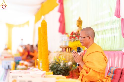 ภาพ No.48432:ประมวลภาพประธานมูลนิธิธรรมกายถวายเทียนพรรษา 43 วัด ในเขตจังหวัดไพลิน ประเทศกัมพูชา