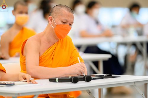 ภาพ No.46634:ประมวลภาพโครงการอบรมครูสอนบาลี ณ โรงเรียนพระปริยัติธรรม วัดพระธรรมกาย