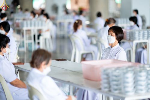 ภาพ No.49411:ประมวลภาพสาธุชนร่วมรับบุญ แกะถ่าน Led วันที่ 10 สิงหาคม พ.ศ. 2565 ณ วัดพระธรรมกาย