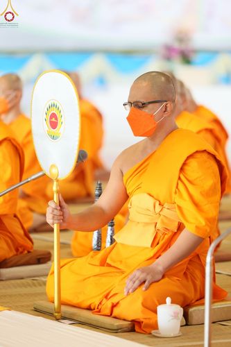 ภาพ No.48171:ประมวลภาพพิธีถวายผ้าอาบน้ำฝน และประทีปโคมไฟ เนื่องในวันอาสาฬหบูชา ประจำปี 2565