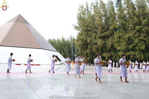 ภาพ No.39632:พิธีตัดปอยผม ปลงผม ขอขมารับผ้าไตรและพิธีบรรพชา ในโครงการอุปสมบท บูชาธรรมมหาปูชนียาจารย์ ประจำปี 2564 ชุดที่ 4