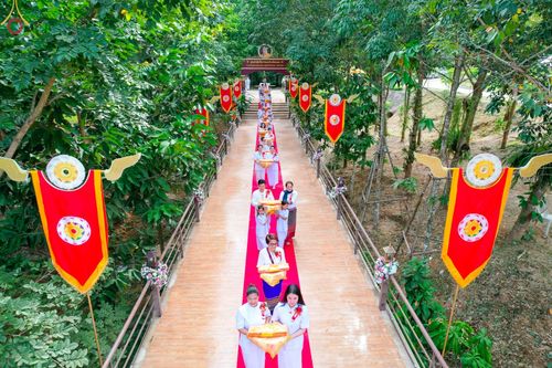 ภาพ No.56076:ประมวลภาพพิธีทอดกฐินสามัคคี ณ ศูนย์ปฏิบัติธรรมแก้วเมืองเลย (วันที่ 23 ตุลาคม พ.ศ. 2565)