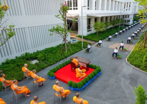 ภาพ No.44440:ประมวลภาพพิธีปลงผม โครงการบรรพชาสามเณรหน่อแก้วเปรียญธรรมรุ่นที่ 10