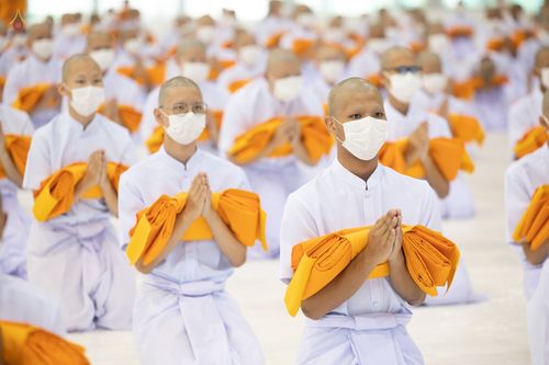 ภาพ No.44304:ประมวลภาพพิธีบรรพชา และพิธีถวายบาตร โครงการบวชภาคฤดูร้อน พ.ศ. 2565