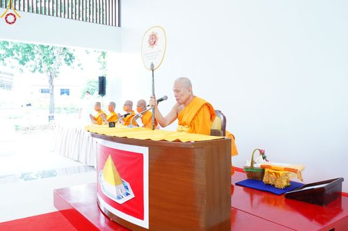 ภาพ No.52133:ประมวลภาพพิธีสักการะพระมงคลเทพมุนี (สด จนฺทสโร) ณ ศูนย์ปฏิบัติธรรมพระมงคลเทพมุนี