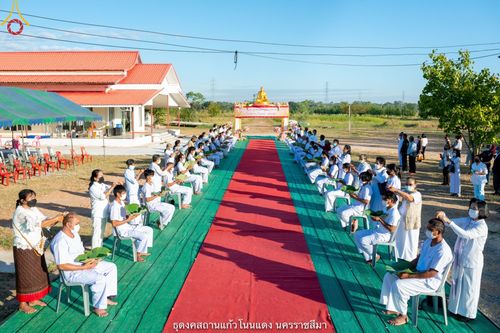 ภาพ No.40253:พิธีตัดปอยผม ปลงผม ขอขมารับผ้าไตรและพิธีบรรพชา ในโครงการอุปสมบท บูชาธรรมมหาปูชนียาจารย์ ประจำปี 2564 ชุดที่ 11