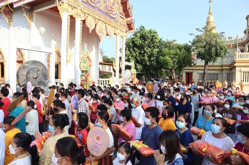 ภาพ No.54451:ประมวลภาพพิธีทอดกฐินสามัคคี ณ วัดศรีมหาโพธิ์ จ.สุโขทัย  (วันที่ 18 ตุลาคม พ.ศ. 2565)