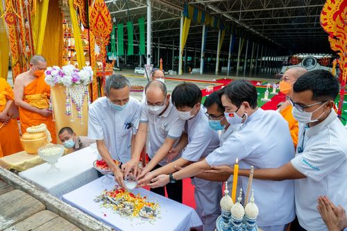 ภาพ No.49016:ประมวลภาพพิธีเก็บอัฐิและลอยอังคาร พระสุธรรมญาณวิเทศ  (สุธรรม สุธมฺโม)
