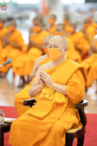 ภาพ No.52287:ประมวลภาพพิธีบูชาข้าวพระ (วันอาทิตย์ต้นเดือนตุลาคม) ณ วัดพระธรรมกาย จ.ปทุมธานี 