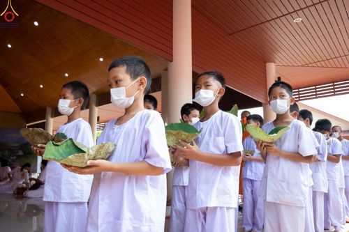 ภาพ No.44815:ประมวลภาพพิธีบรรพชา ในโครงการบรรพชาสามเณรฟื้นฟูพระพุทธศาสนาทั่วไทย ณ ศูนย์อบรมเยาวชนบางปะหัน