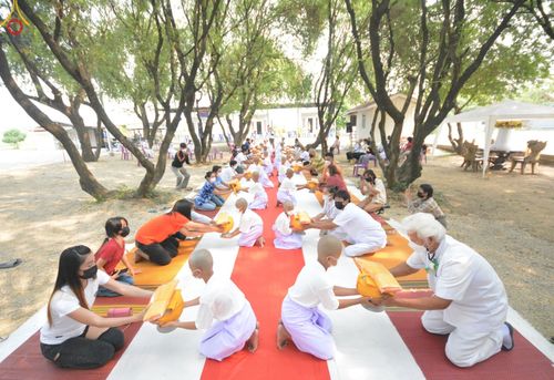 ภาพ No.44649:ประมวลภาพพิธีบรรพชา ในโครงการบรรพชาสามเณร ฟื้นฟูพระพุทธศาสนาทั่วไทย ณ ศูนย์ปฏิบัติธรรมท่าม่วง