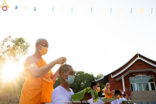 ภาพ No.39282:พิธีตัดปอยผมและปลงผมในโครงการอุปสมบท บูชาธรรมมหาปูชนียาจารย์ ประจำปี 2564 ชุดที่ 1