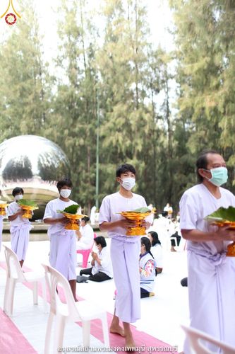 ภาพ No.39628:พิธีตัดปอยผม ปลงผม ขอขมารับผ้าไตรและพิธีบรรพชา ในโครงการอุปสมบท บูชาธรรมมหาปูชนียาจารย์ ประจำปี 2564 ชุดที่ 4