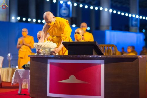 ภาพ No.46299:ประมวลภาพพิธีจุดวิสาขประทีป 2565 ณ วัดพระธรรมกาย