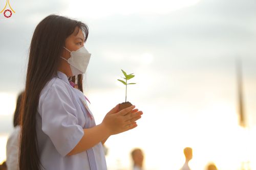 ภาพ No.52524:ประมวลภาพวันคล้ายวันเกิดครบรอบ 138 ปี พระมงคลเทพมุนี (สด จนฺทสโร) พระผู้ปราบมาร ชุดที่ 2