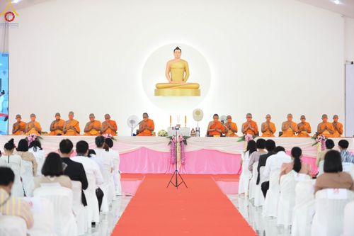 ภาพ No.43715:ประมวลภาพพิธีมอบโล่และใบประกาศเกียรติคุณ โครงการเจริญพุทธมนต์ บทธัมมจักกัปปวัตตนสูตร โรงเรียนที่มีผลการดำเนินกิจกรรมดีเด่น จังหวัดสระบุรี