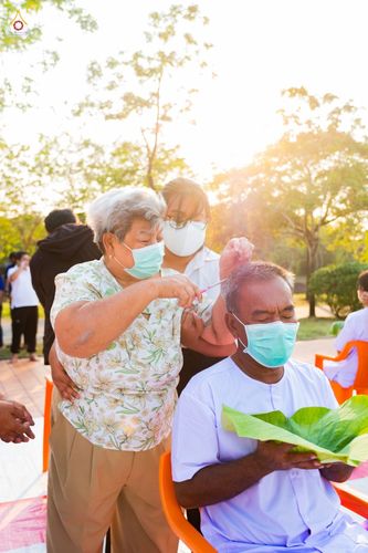 ภาพ No.43624:พิธีตัดปอยผมธรรมทายาท ณ เมืองโบราณ จ.สมุทรปราการ