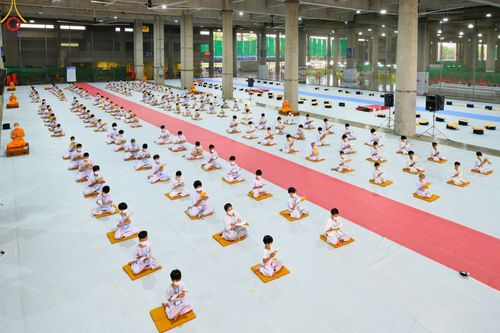 ภาพ No.43787:ประมวลภาพการเข้าโครงการบรรพชาสามเณรฟื้นฟูพระพุทธศาสนาทั่วไทย พ.ศ. 2565 วันแรก ณ ศูนย์อบรมวัดพระธรรมกาย