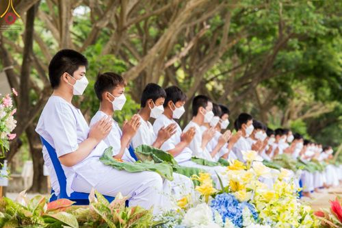 ภาพ No.43884:ประมวลภาพพิธีปลงผมธรรมทายาท โครงการบรรพชาสามเณรฟื้นฟูพระพุทธศาสนาทั่วไทย ณ ศูนย์อบรมเยาวชนนครปฐม