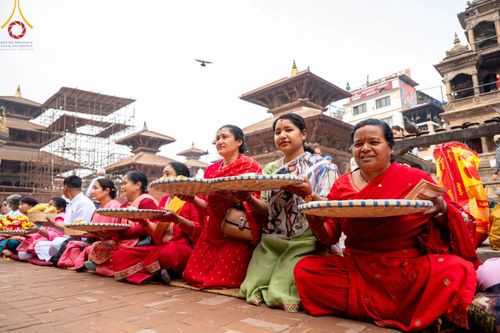 ภาพ No.317255:วันอังคารที่ 31 มีนาคม พ.ศ.2569 จาริกบิณฑบาตแห่งศรัทธา จากวัดอเชศวรสู่สี่แยกปาตันและวัดศรี ประเทศเนปาล