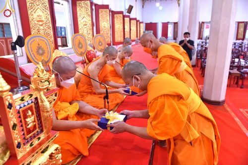 ภาพ No.51555:ประมวลภาพพิธีบำเพ็ญกุศลสวดพระอภิธรรม พระเทพวรเวที (บุญศรี ปุญฺญสิริ ป.ธ.4) อดีตผู้ช่วยเจ้าอาวาสวัดปากน้ำ