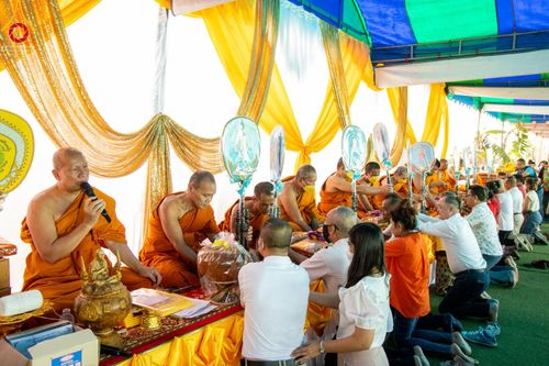 ภาพ No.56549:ประมวลภาพพิธีทอดกฐินสามัคคี ณ ที่พักสงฆ์ห้วยหนึ่ง อ.สวนผึ้ง จ.ราชบุรี