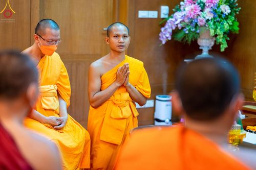 ภาพ No.49392:ประมวลภาพเจ้าคณะจังหวัดไพลินและคณะสงฆ์ ประเทศกัมพูชา เข้าเยี่ยมชมวัดพระธรรมกาย