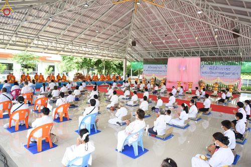 ภาพ No.51908:พิธีทอดผ้าป่าต่อเติมส่วนขยายหอฉันคุณยาย และเปิดป้ายคุณยายอาจารย์มหารัตนอุบาสิกาจันทร์ ขนนกยูง ณ ศูนย์ปฎิบัติธรรมสระบุรี