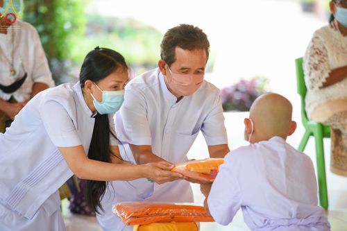 ภาพ No.44908:ประมวลภาพพิธีรรพชา โครงการบรรพชาสามเณรฟื้นฟูพระพุทธศาสนาทั่วไทย ณ ศูนย์อบรมเยาวชนบุญประสาน