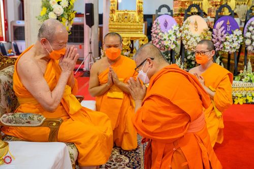 ภาพ No.40623:วัดพระธรรมกาย เป็นเจ้าภาพพิธีบำเพ็ญกุศลสวดพระอภิธรรมอุทิศถวายพระเดชพระคุณ พระวิสุทธิวงศาจารย์
