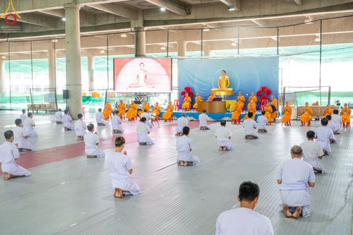 ภาพ No.44131:ประมวลภาพพิธีตัดปอยผมนาคธรรมทายาท รุ่นวันคุ้มครองโลกเฟส 2  ณ วัดพระธรรมกาย