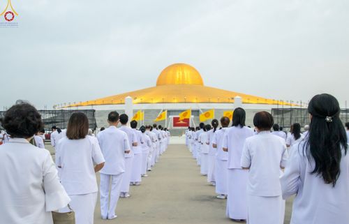 ภาพ No.50986:ประมวลภาพพิธีบรรพชาอุปสมบท โครงการบรรพชาอุปสมบทหมู่ รุ่นวันครูวิชชาธรรมกาย ปีพุทธศักราช 2565