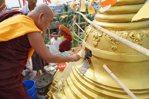 ภาพ No.57379:ประมวลภาพพิธีประดิษฐานพระบรมสารีริกธาตุพระเจดีย์ราชาธิราชมุนี ณ วัดอองเซยามิน ประเทศเมียนมาร์
