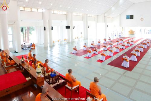 ภาพ No.40667:พิธีตัดปอยผม ปลงผม ขอขมารับผ้าไตรและพิธีบรรพชา ในโครงการอุปสมบท บูชาธรรมมหาปูชนียาจารย์ ประจำปี 2564 ชุดที่ 15