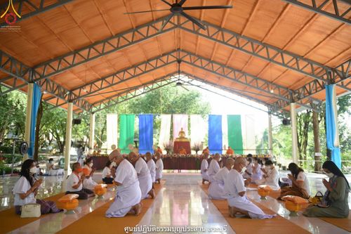 ภาพ No.40922:พิธีตัดปอยผม ปลงผม ขอขมารับผ้าไตรและพิธีบรรพชา ในโครงการอุปสมบท บูชาธรรมมหาปูชนียาจารย์ ประจำปี 2564 ชุดที่ 18
