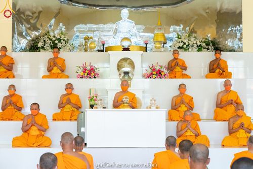 ภาพ No.42053:พิธีตัดปอยผม ปลงผม ขอขมารับผ้าไตรและพิธีบรรพชา ในโครงการอุปสมบท บูชาธรรมมหาปูชนียาจารย์ ประจำปี 2564 ชุดที่ 20