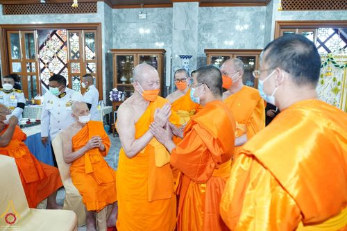 ภาพ No.40746:คณะสงฆ์วัดพระธรรมกาย ร่วมสรงน้ำสรีระสังขาร สมเด็จพระมหารัชมังคลาจารย์ (ช่วง วรปุญโญ