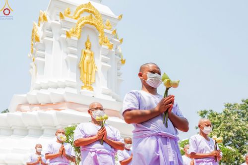 ภาพ No.43664:เมืองโบราณ ร่วมกับกองนครหลวง 6 จัดพิธีบรรพชาถวายเป็นพุทธบูชา