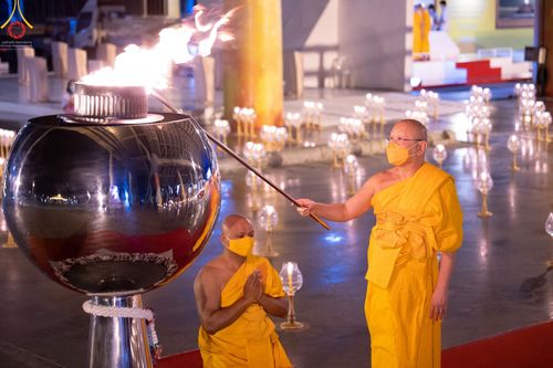 ภาพ No.41969:พิธีฉลองชัยสวดมนต์ บทธัมมจักกัปปวัตตนสูตร 4,000,002,565 จบ เพื่อเป็นสิริมงคลตอนรับศักราชใหม่