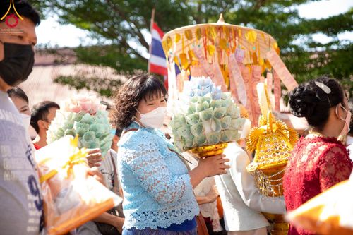 ภาพ No.56410:ประมวลภาพพิธีทอดกฐินสามัคคี ณ วัดลาดประทุมทอง จ.สุพรรณบุรี (วันที่ 30 ตุลาคม พ.ศ. 2565)