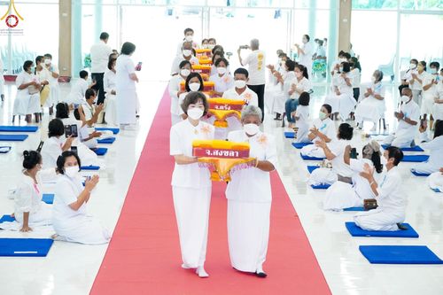 ภาพ No.48106:ประมวลภาพพิธีทอดผ้าป่าสามัคคี ณ ศูนย์ปฏิบัติธรรมภาคใต้ อ.บางกล่ำ จ.สงขลา