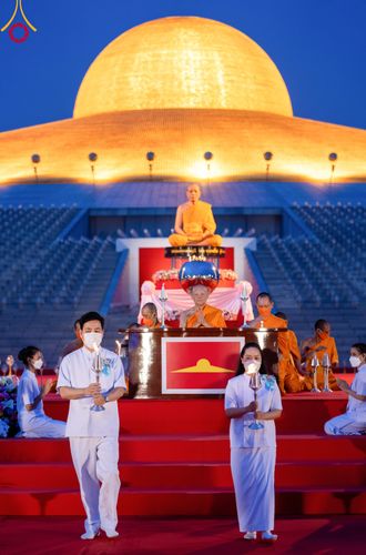 ภาพ No.90344:พิธีจุดประทีป 20,000 ดวง บูชาพระมหาธรรมกายเจดีย์ และบูชาพระมงคลเทพมุนี(สด จนฺทสโร) พระผู้ปราบมาร วันอังคารที่ 10 ตุลาคม พ.ศ. 2566 ณ ลานธรรมพระมหาธรรมกายเจดีย์ วัดพระธรรมกาย จ.ปทุมธานี