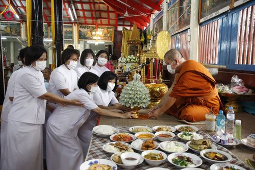 ภาพ No.57242:ประมวลภาพพิธีทอดกฐินสามัคคี ณ วัดลาดหอย จ.สุพรรณบุรี (วันที่ 1 พฤศจิกายน พ.ศ. 2565)