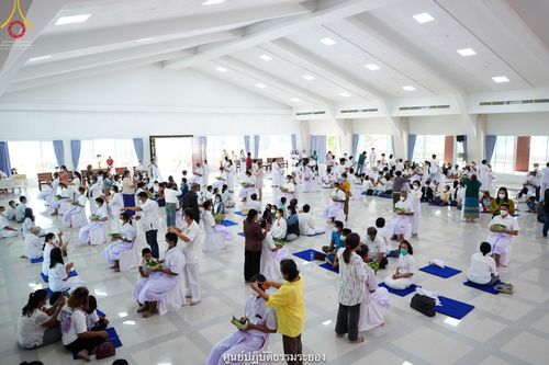 ภาพ No.39463:พิธีตัดปอยผม ปลงผม ขอขมารับผ้าไตรและพิธีบรรพชา ในโครงการอุปสมบท บูชาธรรมมหาปูชนียาจารย์ ประจำปี 2564  ชุดที่ 2